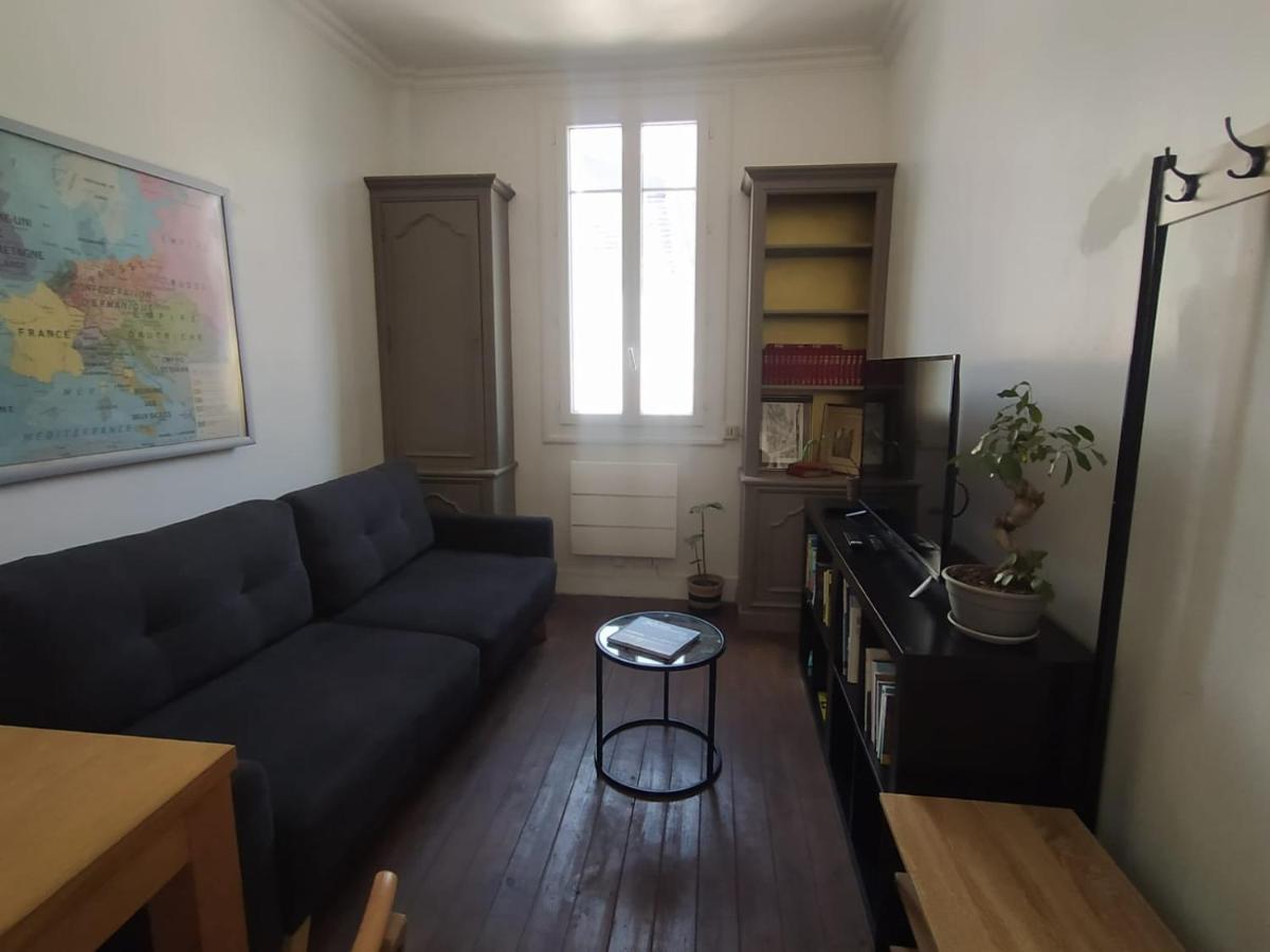 Le Nid Normand Avec Terrasse - Stationnement Facile Et Gratuit - 5 Min Seine Apartment Deville-les-Rouen Exterior photo